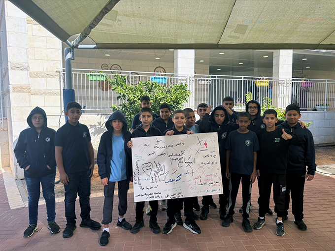 محاضرة توعويّة في مدرسة دار التربية والعلوم الشاملة عتيد جلجولية حول نبذ العنف وضبط النفس